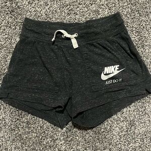 Nike shorts! 🩶 so cute!!